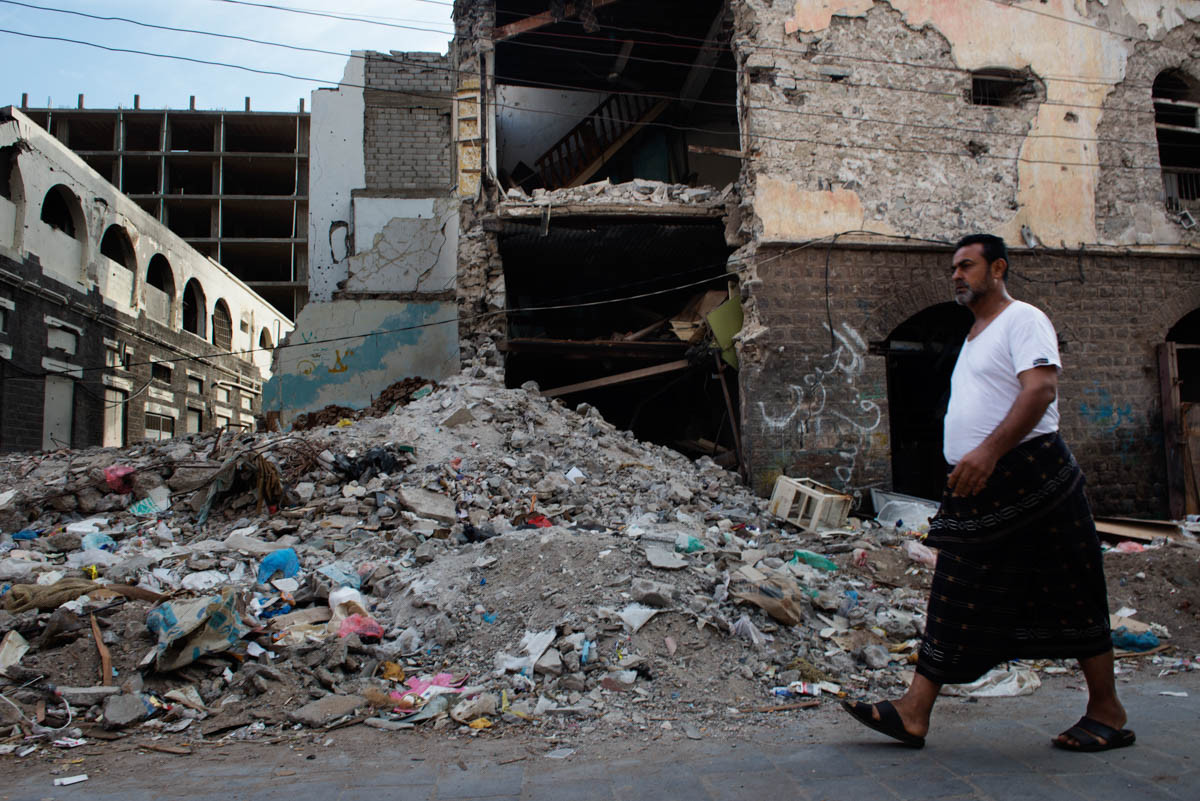 Theo Al Jazeera, hơn 40.000 người dân Yemen sơ tán đang sống trong những khu ổ chuột và trại tị nạn tạm bợ ở Aden sau các cuộc giao tranh kéo dài suốt ba năm qua tại đất nước Yemen. (Nguồn ảnh: Al Jazeera)