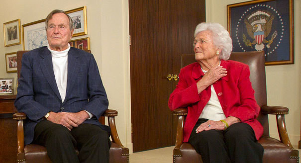Văn phòng cựu Tổng thống George H.W. Bush thông báo cựu Đệ nhất phu nhân Mỹ Barbara Bush đã qua đời ngày 17/4 ở tuổi 92.