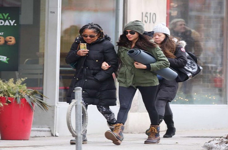 Meghan Markle có thói quen tập yoga và cô có thể sẽ được xây riêng một phòng tập yoga trong cung điện.