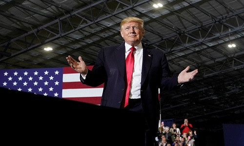 Tổng thống Mỹ Donald Trump đang đứng trước cơ hội trở thành đương kim lãnh đạo đầu tiên của Mỹ gặp một nhà lãnh đạo Triều Tiên - Ảnh: REUTERS