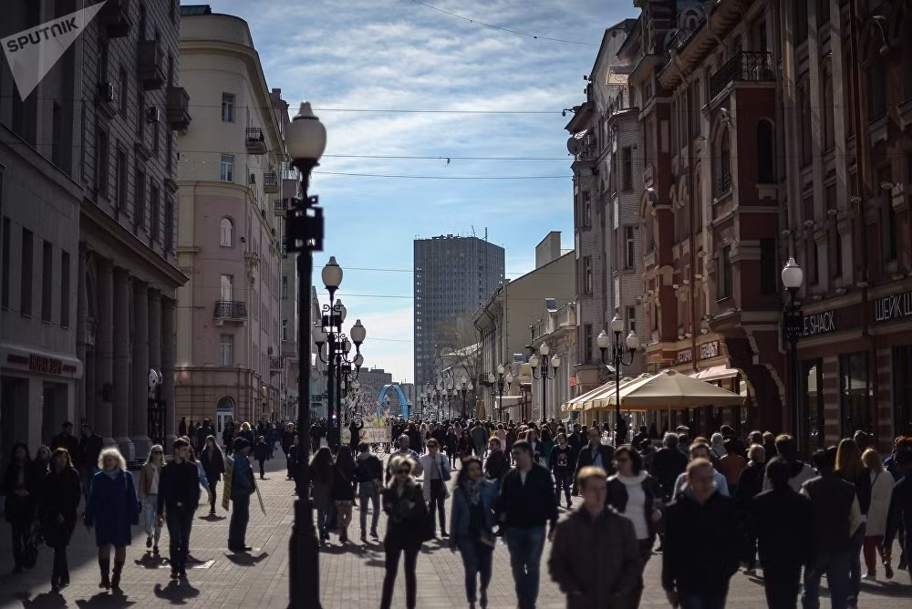 Phố cổ Arbat là một trong những địa điểm thu hút du khách chủ yếu ở thủ đô Moscow, Nga. Nơi đây tập trung rất nhiều nhà hàng, quán rượu và quán cà phê,...