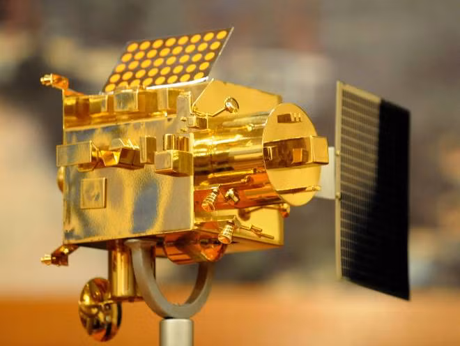 Vệ tinh Chandrayaan-1 của Ấn Độ là vệ tinh đầu tiên phát hiện nước trên Mặt Trăng. Ảnh: The Hindu.