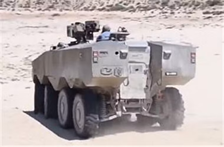 Ngoài ra, xe bọc thép Eitan cũng được trang bị hệ thống bảo vệ có thể chống lại các cuộc tấn công bằng tên lửa, lựu đạn,…Ảnh: AR.