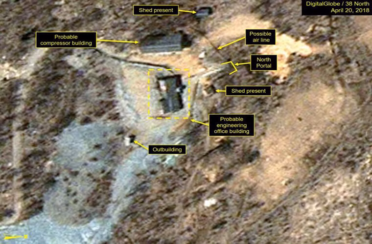 Một số tòa nhà hỗ trợ xung quanh cổng Bắc trong bức ảnh chụp ngày 20/4.