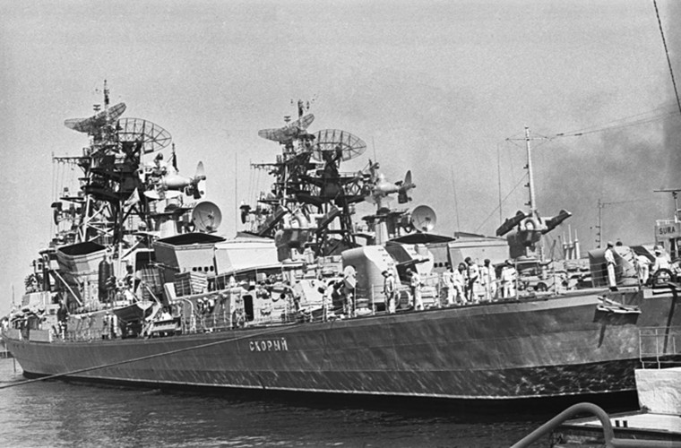Tàu chiến của Hạm đội Biển đen Nga cập cảng năm 1979.