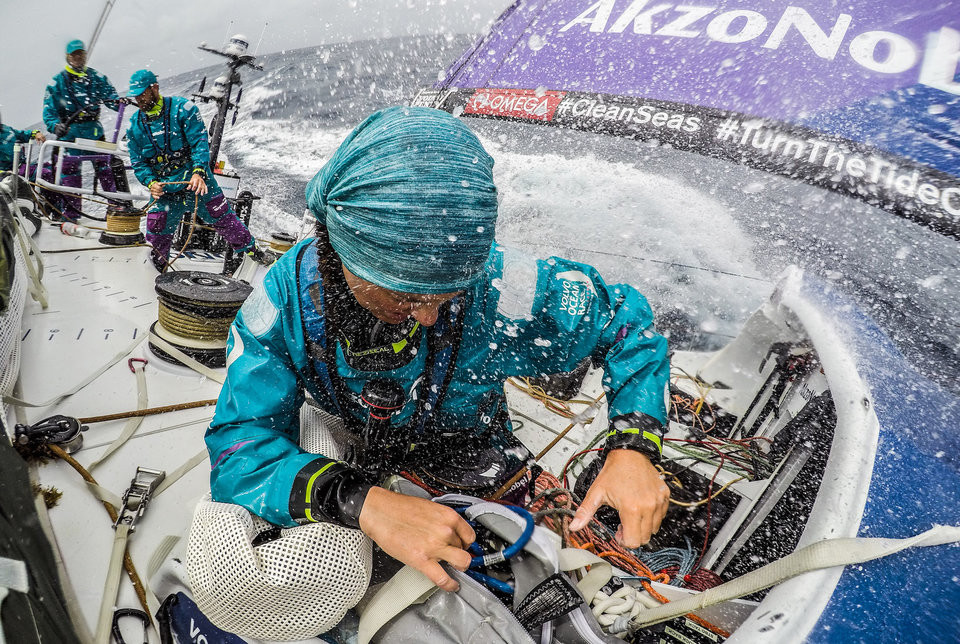 Cuộc đua Volvo Ocean Race 2017-2018 có một quy tắc mới. Theo đó, mỗi đội dự thi bắt buộc phải có thành viên nữ.