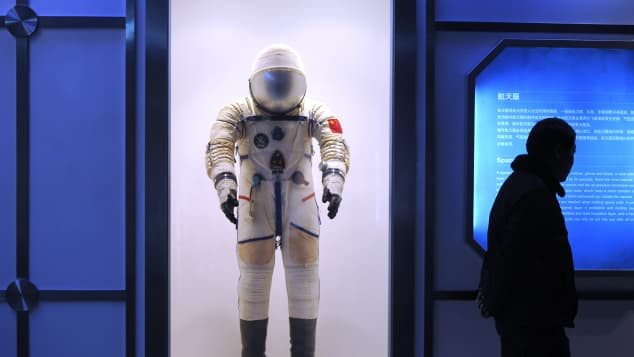 Bảo tàng Khoa học và Công nghệ Thượng Hải ở Trung Quốc được mở cửa vào năm 2001. Năm 2017, bảo tàng này đón 6,4 triệu du khách. 