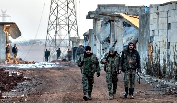 Ở một diễn biến khác trên chiến trường Nam Damascus, theo hãng Fars (Iran) ngày 9/5, Quân đội Syria đã bao vây phiến quân IS tại nhiều khu vực. Ảnh: FNA.