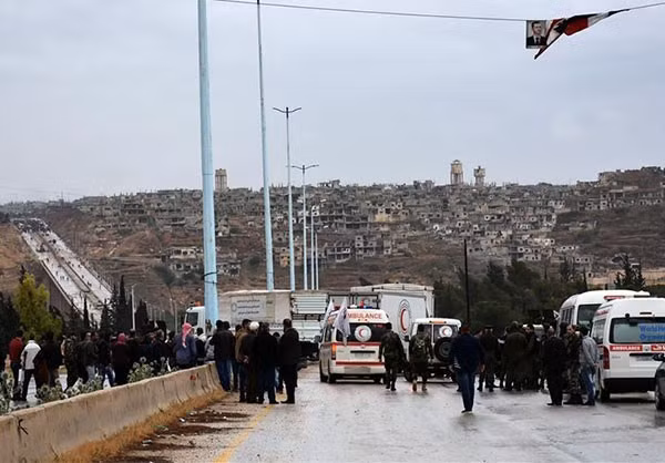 Được biết, đợt sơ tán đầu tiên đã diễn ra vào đêm ngày 7/5. Ảnh: FNA.