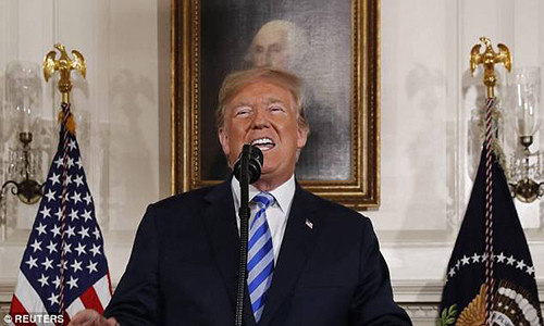 Tổng thống Trump tuyên bố rút khỏi thỏa thuận hạt nhân Iran.