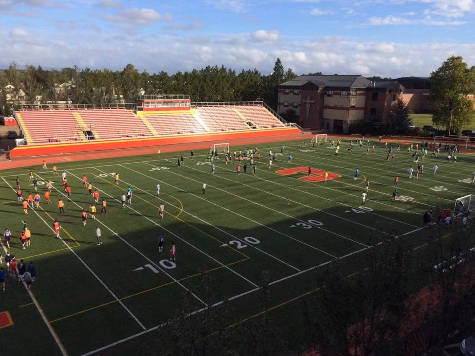 Trường trung học Chaminade ở Mineola, thành phố New York, là ngôi trường Công giáo dành cho nam sinh từ lớp 9 đến 12. (Nguồn ảnh: BI)