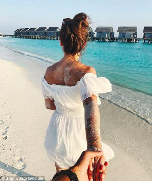Có thể thấy, Brigita, đến từ Lithuania, tận hưởng cuộc sống mà nhiều người mơ ước. Cô đã đặt chân tới 74 quốc gia trên thế giới.