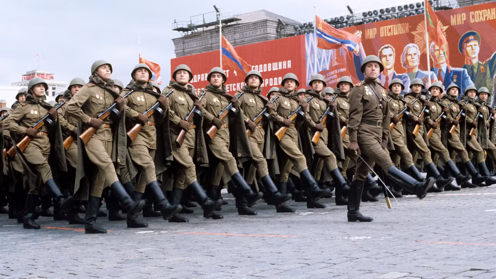 Ngày nay, lễ duyệt binh Ngày Chiến thắng 9/5 được Nga được tổ chức mỗi năm, tuy nhiên việc này chỉ bắt đầu từ năm 1995, ở thời kỳ Liên Xô lễ duyệt binh Ngày Chiến thắng chỉ được tổ chức 4 lần vào các năm 1945, 1965, 1985 và 1990. (Ảnh: Sputnik)