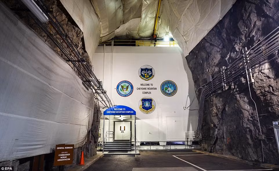 Căn cứ này rất an toàn và không bị ảnh hưởng trong trường hợp xảy ra một vụ tấn công hạt nhân hoặc tấn công bằng bức xạ điện từ.