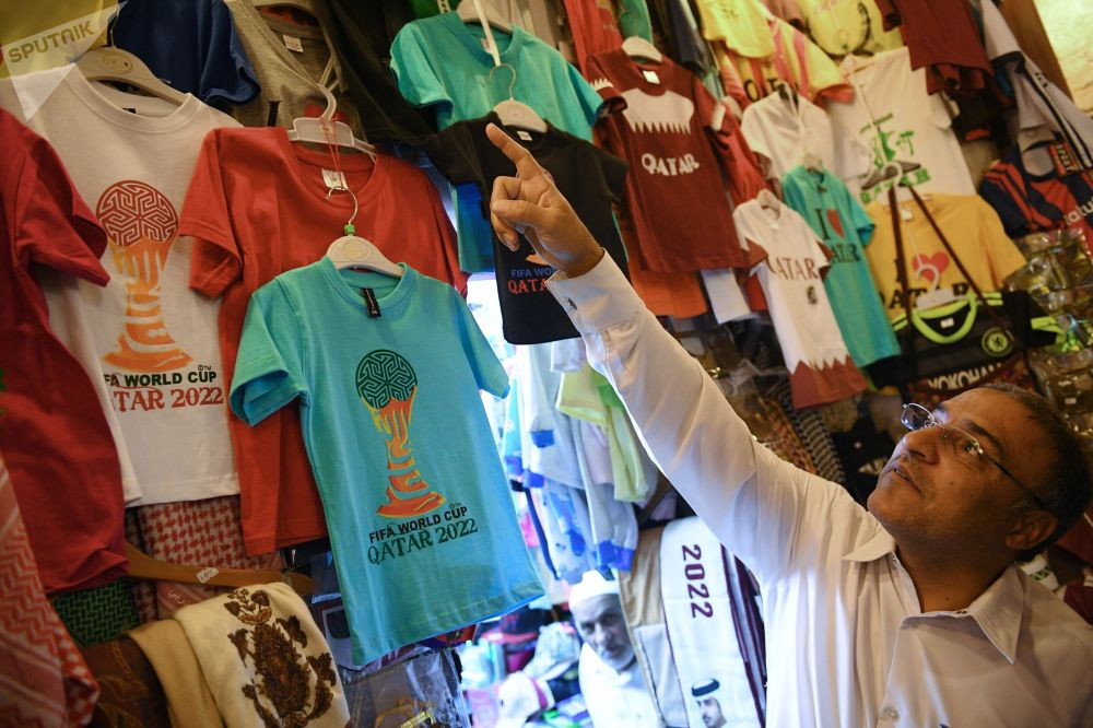 Cửa hàng quần áo trong khu trợ Souq Waqif ở Doha.