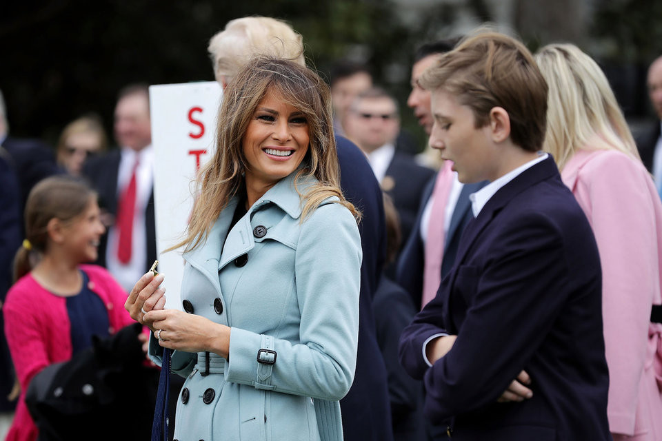 Bà Melania dành nhiều thời gian để chăm sóc cho cậu con trai 12 tuổi Barron.