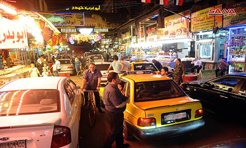 Truyền thông nhà nước Syria SANA mới đây đăng tải loạt ảnh ghi lại bầu không khí nhộn nhịp ở thủ đô Damascus của Syria trong tháng ăn chay Ramadan. Ảnh: SANA.