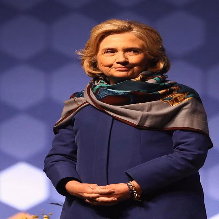 Cựu Ngoại trưởng Mỹ Hillary Clinton có thể đang gặp phải vấn đề về sức khỏe. Ảnh: Getty.