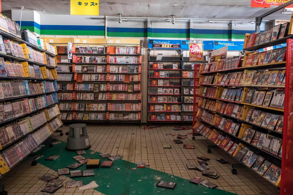 Nhiếp ảnh gia người Anh chia sẻ, nhiều người thậm chí không biết rằng thành phố Fukushima vẫn tồn tại.