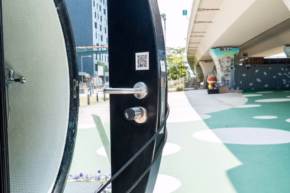 Law hình dung trong tương lai những căn phòng O-Pod ở Hong Kong này có thể được điều khiển hoàn toàn thông qua smartphone.