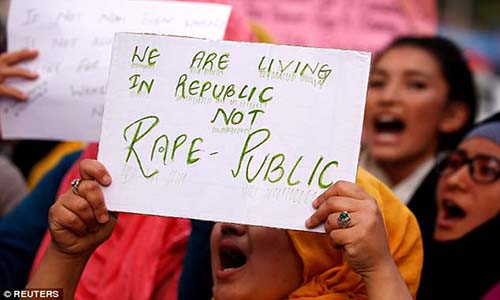 Các vụ tấn công tình dục nhằm vào phụ nữ và bé gái ở Ấn Độ đã dẫn đến các cuộc biểu tình trên khắp cả nước. Ảnh: Reuters.