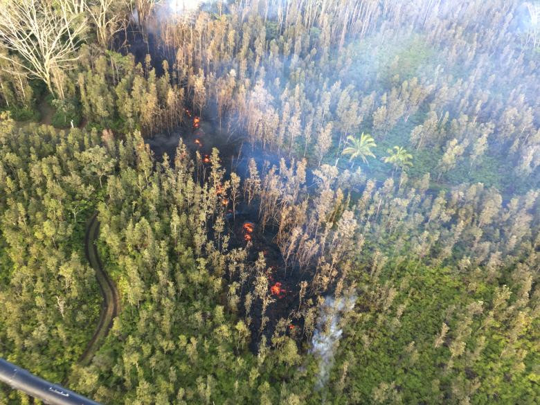 Một khu vực gần núi lửa Kilauea nhìn từ trên cao.