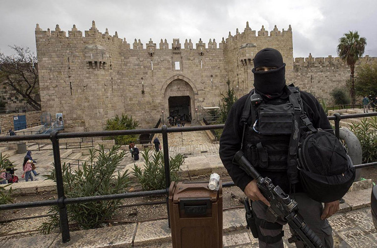 Vùng đất thánh Jerusalem nằm dưới sự kiểm soát của Alexander Đại đế vào năm 332 trước Công nguyên.