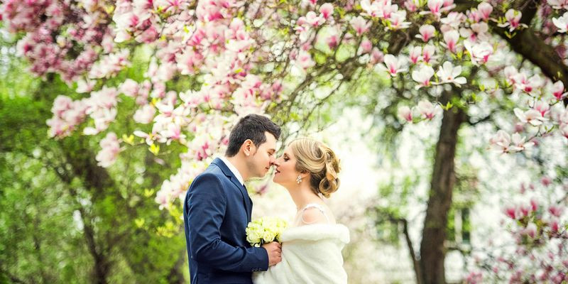 Có thể người ấy đang ở rất gần bạn, chỉ là bản mệnh chưa thực sự để tâm tới mà thôi. Bạn sẽ phải bất ngờ với tình yêu mà mình có được chẳng những không hề tầm thường mà còn rất nồng nàn cháy bỏng nữa đó.