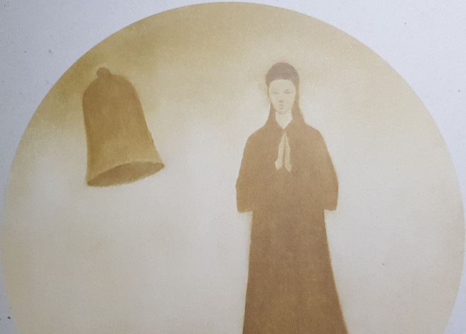 Khi Kiều gieo mình xuống sông Tiền Đường, Giác Duyên đã thuê bao nhiêu ngư phủ chờ cứu nàng? Sau khi được Tam Hợp đạo cô báo cho biết Kiều trẫm mình ở dòng Tiền Đường, sư Giác Duyên liền tìm đến bên sông, dựng mái nhà tranh chờ vớt nàng, thuê hai người ngư phủ để làm việc đó: "Thuê năm ngư phủ hai người,/Đóng thuyền chực bến kết chài giăng sông". Câu đầu có nghĩa là thuê mướn cả năm hai người ngư phủ.