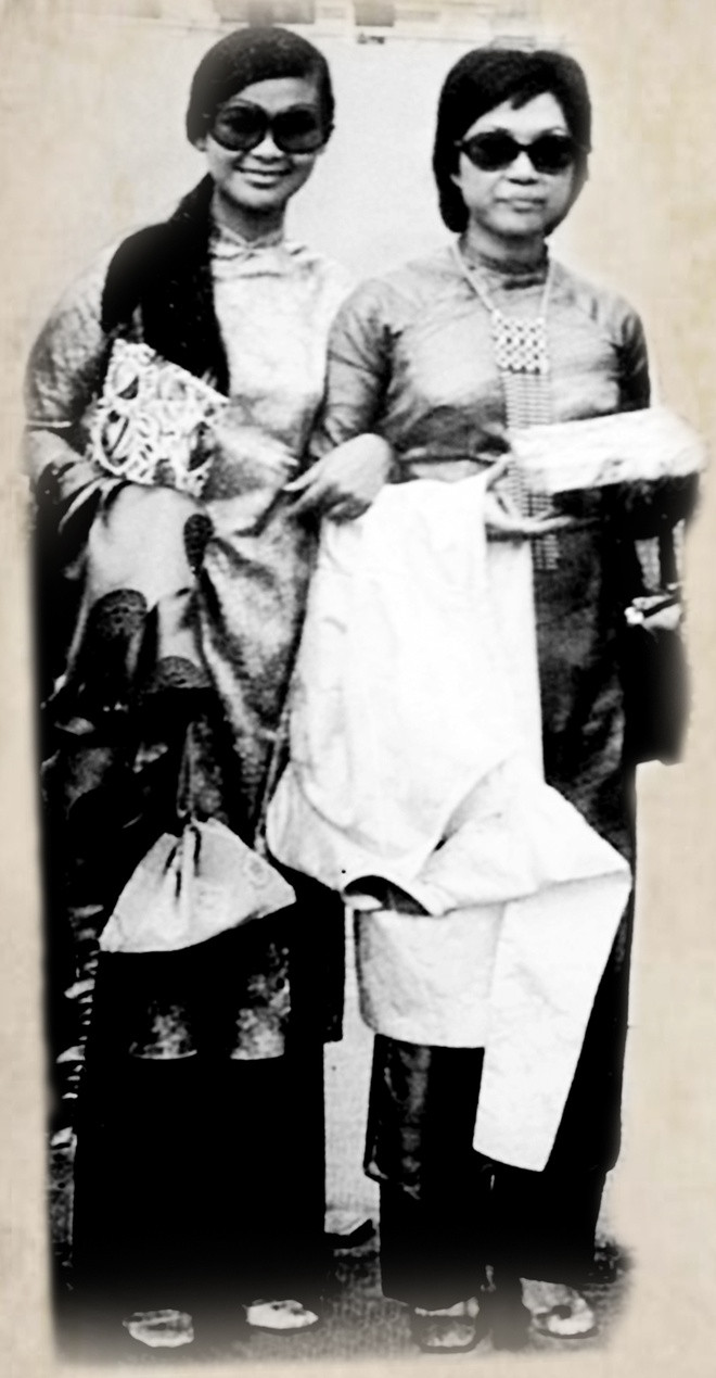 Áo dài tay Raglan từ năm 1958. Từ 1957, áo dài thời trang rất thịnh hành, đó cũng là thời điểm ông Đỗ Thành - tự Dung (1918-1970) áp dụng lối ráp tay raglan xéo vai trong âu phục vào áo dài để vai áo bớt nhăn. Ý tưởng sáng tạo này đã cho ra đời chiếc áo dài tay Raglan đầu tiên.