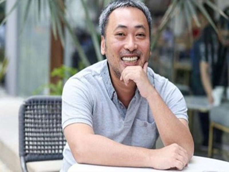 Bài đăng của Quang Dũng vấp phải những ý kiến trái chiều. Đa số cư dân mạng chỉ trích nam đạo diễn có phát ngôn thiếu suy nghĩ bởi cảnh sát giao thông không chỉ làm nhiệm vụ điều tiết giao thông mà còn là một trong những lực lượng tuyến đầu chống dịch. Giữa ồn ào, đạo diễn Quang Dũng khóa trang cá nhân. Trên truyền thông, nam đạo diễn không có bất kỳ phản hồi nào. Ảnh: Lao động