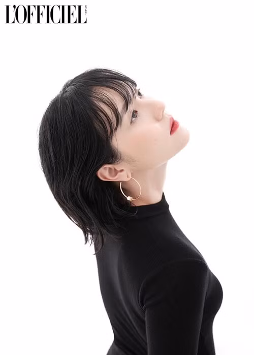 Gà cưng của Sơn Tùng M-TP liên tục chia sẻ trên mạng xã hội các bộ ảnh mới.