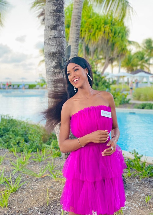 Đại diện Cameroon Audrey Nabila Monkam lọt top 4 phần thi đối đầu, về thứ 2 phần thi siêu mẫu. Vì vậy, không ít khán giả đặt kỳ vọng vào thí sinh này.