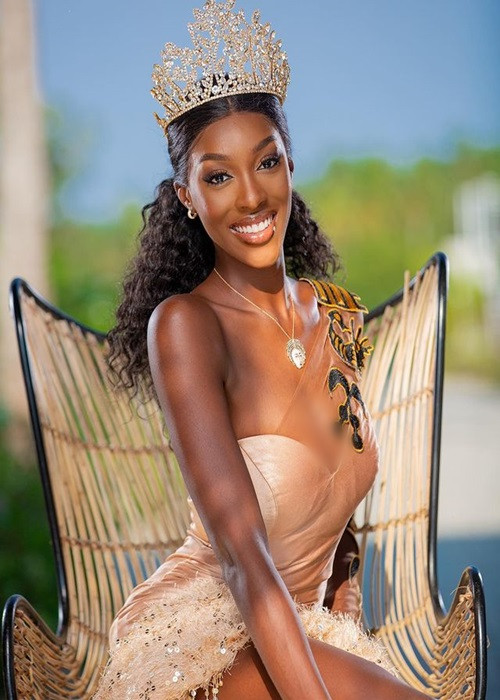 Olivia năm nay 23 tuổi, là sinh viên chuyên ngành quản lý và tiếp thị. Cô là một trong những thí sinh mặc đẹp nhất cuộc thi. Ngoài ra, đại diện Bờ Biển Ngà có thành tích ấn tượng trước chung kết như về nhất phần thi siêu mẫu, top 27 phần thi tài năng, top 8 phần thi đối đầu.