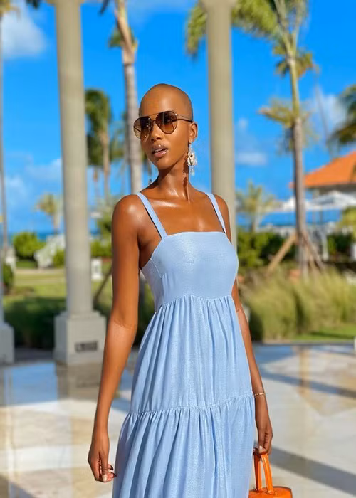 Shudufhadzo Musida - đại diện Nam Phi cũng được dự đoán có thể đăng quang Hoa hậu Thế giới 2021. Shudufhadzo sở hữu vẻ đẹp lạ, luôn rạng rỡ. Thành tích của đại diện Nam Phi trước chung kết là top 6 dự án nhân ái, top 27 phần thi tài năng.