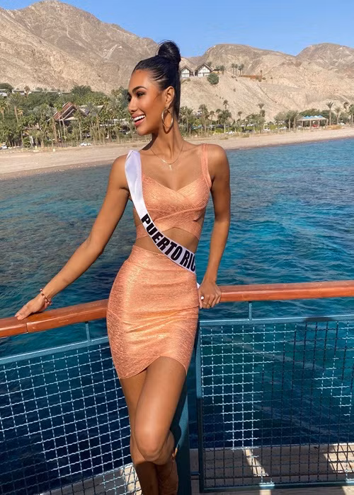 Theo Missosology, Michelle có thể không phải là người ăn ảnh nhất, nhưng ở cô toát lên ánh hào quang. Chuyên trang này dự đoán đại diện Puerto Rico sẽ giành ngôi vị á hậu 2. Ảnh: Michelle Marie Colon