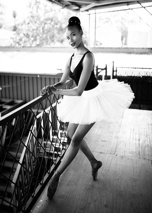 Mỹ nhân người Nam Phi tốt nghiệp cử nhân luật.