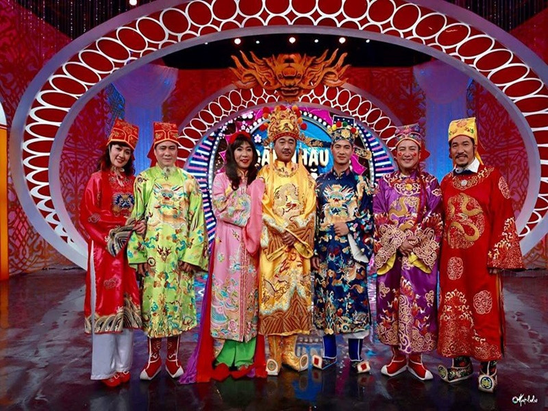 “Từ khi tôi đóng vai Nam Tào, khoảng 12 - 13 năm trở lại đây, cuộc sống, sự nghiệp của tôi gặp rất nhiều thuận lợi. Đấy là tôi nói về khía cạnh cá nhân với nhân vật quan Nam Tào. Còn để có được những điều đó phải có sự hỗ trợ của anh em đồng nghiệp, cha mẹ, vợ con, những người xung quanh, khán giả ủng hộ”, Xuân Bắc trải lòng. Ảnh: FB Xuân Bắc