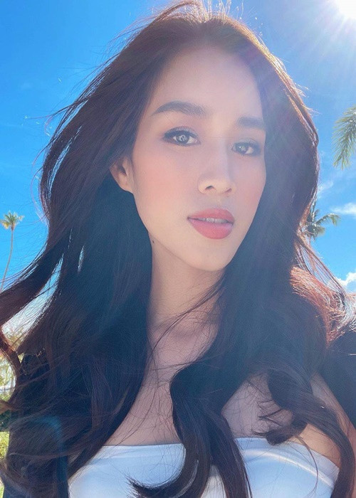 Angelopedia nhận xét, đại diện Việt Nam Đỗ Thị Hà sở hữu gương mặt thanh tú, nụ cười tỏa sáng. Chuyên trang còn khen ngợi chân dài đến từ Thanh Hóa là một trong những thí sinh mặc đẹp nhất tại cuộc thi. Ảnh: FB Đỗ Thị Hà