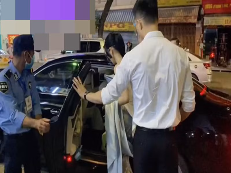 Cặp đôi công khai hẹn hò hồi đầu năm 2021 sau một thời gian úp mở. Ảnh: Vietnamnet