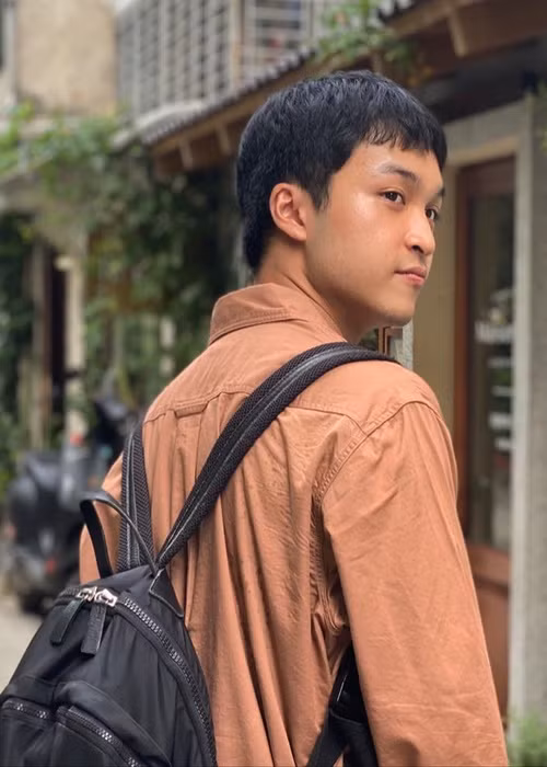 Năm 2017, Đăng Quang sang Canada học Đại học Montreal rồi tốt nghiệp cử nhân chuyên ngành piano vào tháng 11/2020. Hiện tại, Đăng Quang học thạc sĩ chuyên ngành piano tại Đại học Montreal. Ảnh: FB Đăng Quang