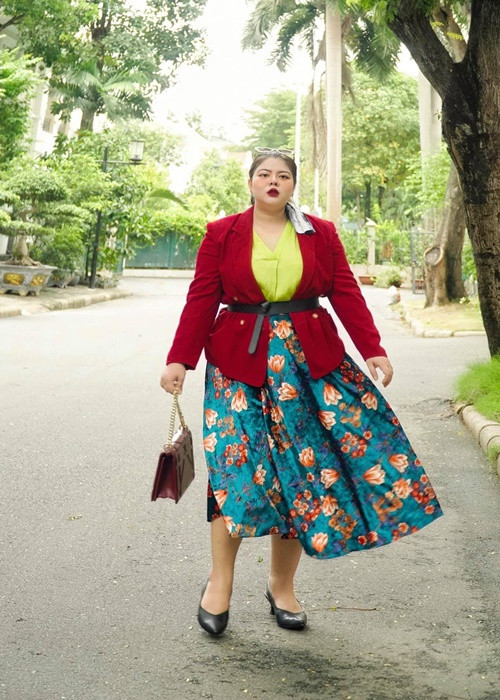 Khánh Hà được xem là người phụ nữ Việt Nam đầu tiên bước đi trên con đường sự nghiệp người mẫu ngoại cỡ.