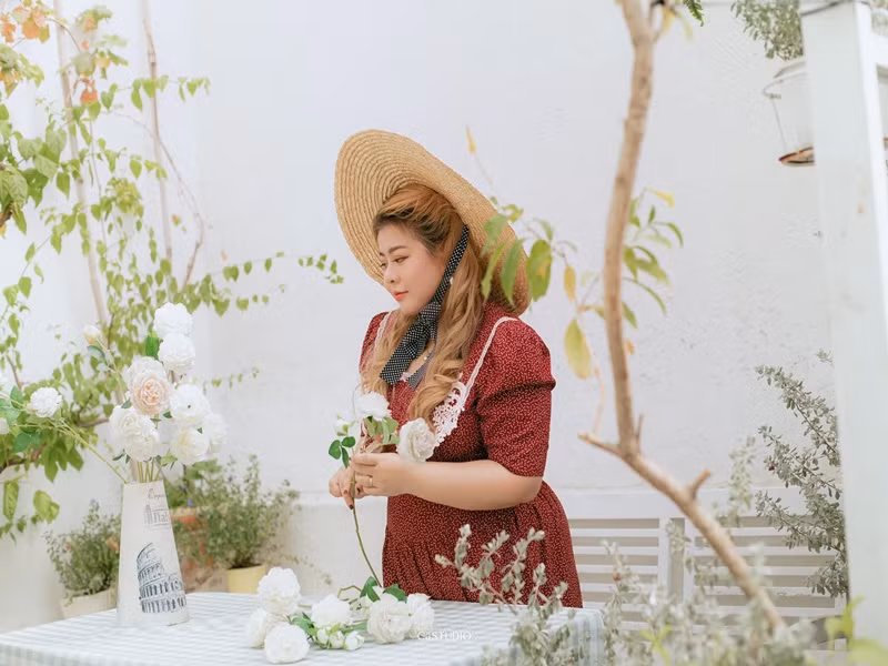 Khánh Hà ra đi vào ngày 5/12 tại nhà riêng. Gia đình sẽ có thông báo chính thức sau khi các thủ tục hậu sự được sắp xếp chu đáo.