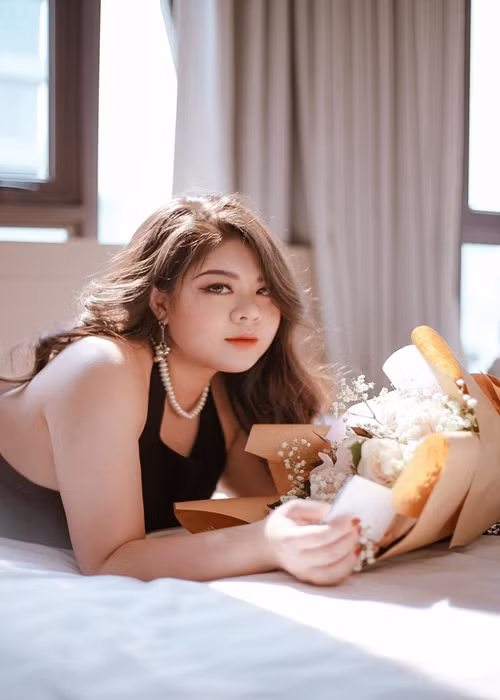 Sự ra đi của Khánh Hà là mất mát lớn đối với chồng của nữ người mẫu. Anh viết: "Anh xin lỗi em Thỏ ơi, trở về với anh đi Thỏ ơi, nỗi mất mát này quá lớn làm sao anh chịu được Thỏ ơi...".