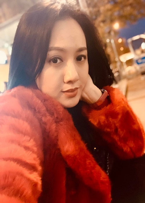 Trong những năm qua, Hoài Anh sống kín tiếng.