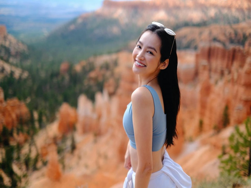 Vợ chồng Trúc Diễm sang Mỹ định cư vào cuối tháng 6/2021. Ở xứ người, Trúc Diễm vẫn hoạt động nghệ thuật. Ảnh: FB Trúc Diễm