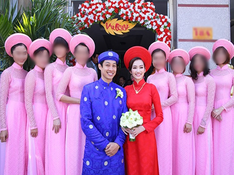 Top 100 Gương mặt đẹp nhất Thế giới năm 2014 cho biết: “Những lời này không hoàn toàn dễ dàng nhưng sau 2 năm nỗ lực hàn gắn những bất đồng cá nhân mà không thể có cách cứu vãn, hôm nay, Diễm và John xin thông báo chúng mình đã chính thức ly hôn”. Ảnh: Lao động