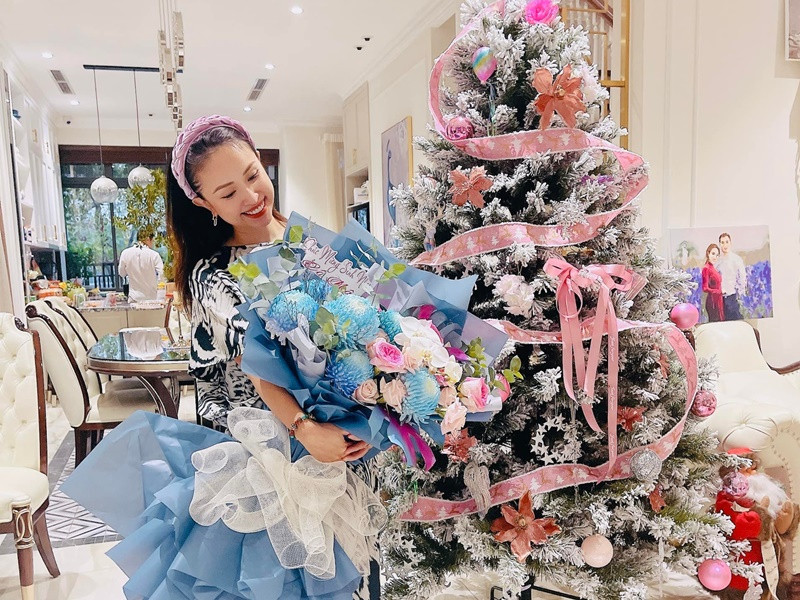 Không ít lần Vân Hugo khoe chồng sắp cưới vào bếp nấu ăn.