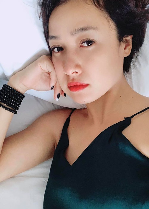 Lê Bê La được bạn trai đưa về ra mắt gia đình. Mẹ của người yêu thương Lê Bê La như con gái. Tuy nhiên, chuyện tình này sau đó tan vỡ. Ảnh: Zing