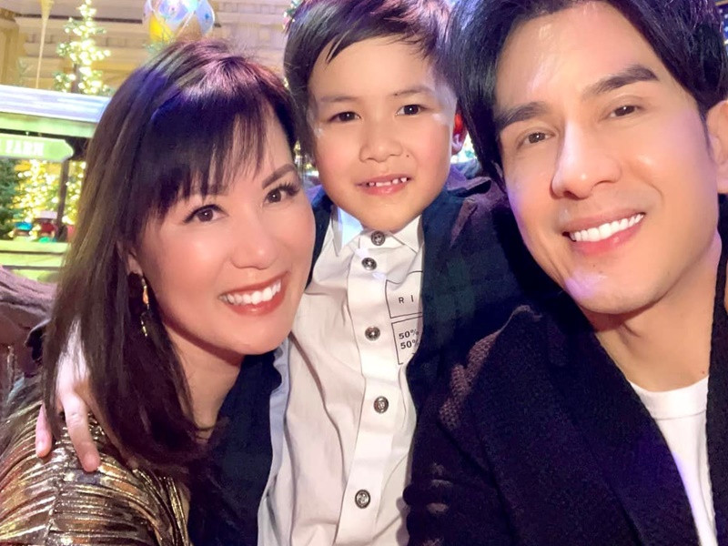 Tháng 7/2021, Thủy Tiên bất ngờ cho biết, cô và Đan Trường đã ly hôn. Theo Thủy Tiên, sự xa cách địa lý và khác biệt suy nghĩ đã khiến cô và Đan Trường ngày càng xa nhau, không thể hàn gắn. Thủy Tiên cho rằng, khi sự cảm thông và chia sẻ không còn nữa, thì giải thoát cho nhau là lựa chọn tốt nhất. Ảnh: FB Thủy Tiên